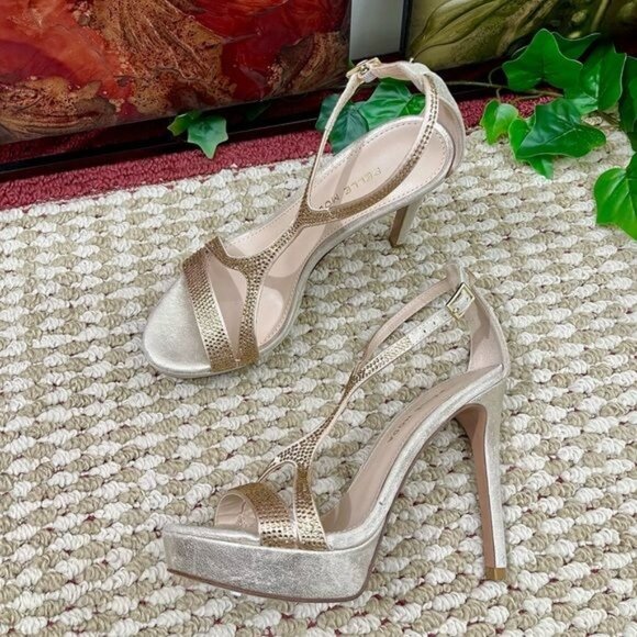 Pelle Moda Gold Glamour Heels - Picture 6 of 12